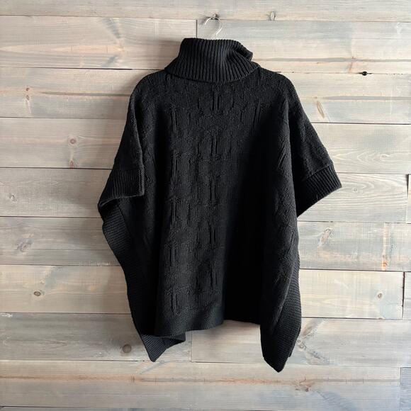 COACH | Signature Turtleneck Knit Poncho XS/S - Picture 6 of 10